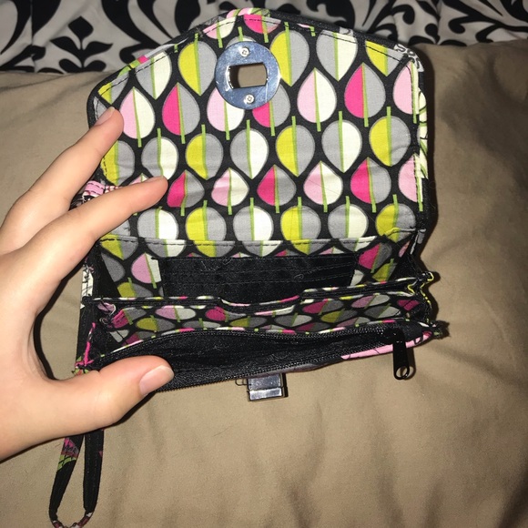 Vera Bradley wristlet - Picture 2 of 3